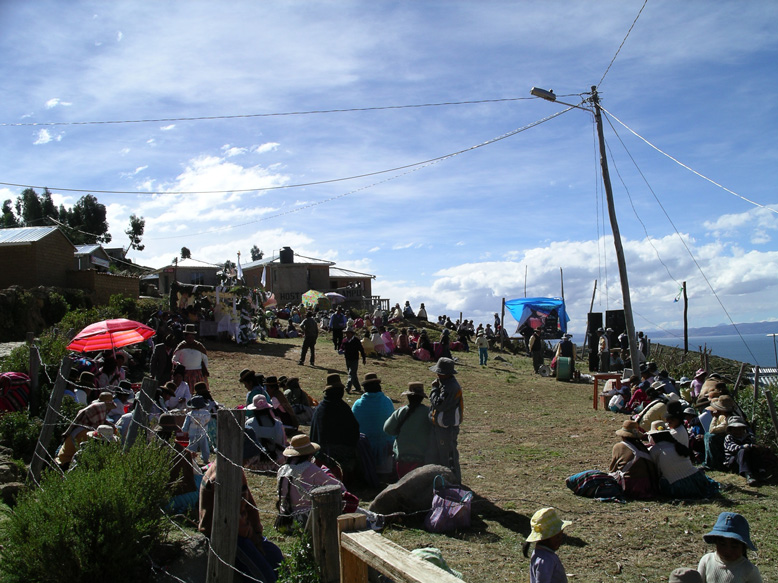 creeis que tendran lista de boda...o tarjetita con número de cuenta....